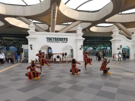 Desa Budaya Kalurahan Sriharjo mengikuti Pentas Seni di Yogyakarta International Airport